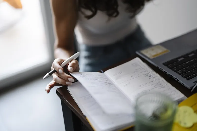 Why Keeping Your Goals a Secret Is Quietly Costing You